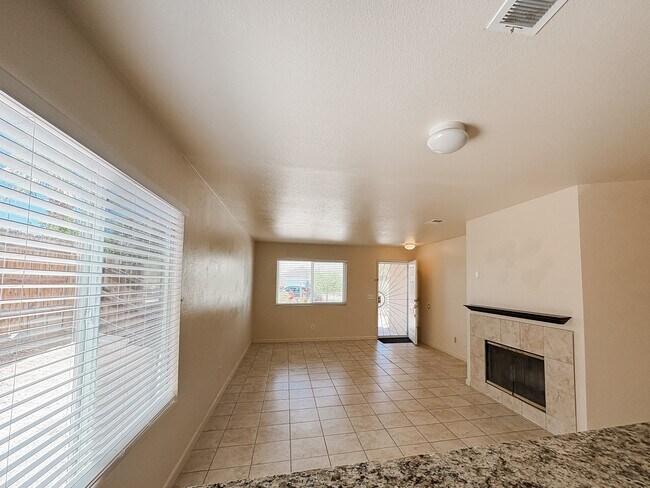 Building Photo - 71531 Sunnyvale Dr