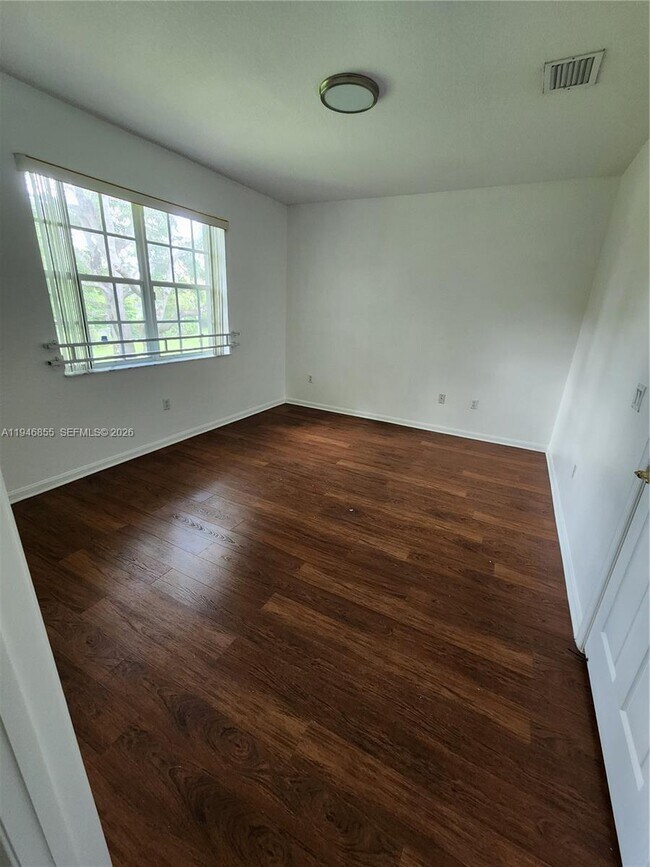 Building Photo - 2762 SW 85th Ave