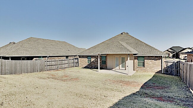 Building Photo - Nice 4 Bed 2 Bath Home in Piedmont Schools