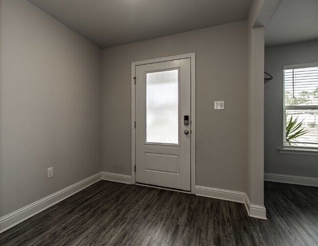 Building Photo - "Spacious 4 Bed, 2 Bath Home in Biloxi, MS - A Must-See Rental Property!"