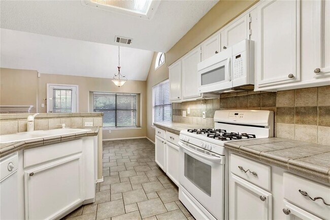 Building Photo - 10719 N Platt River Dr