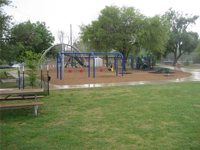 Building Photo - 4013 Burnet Rd