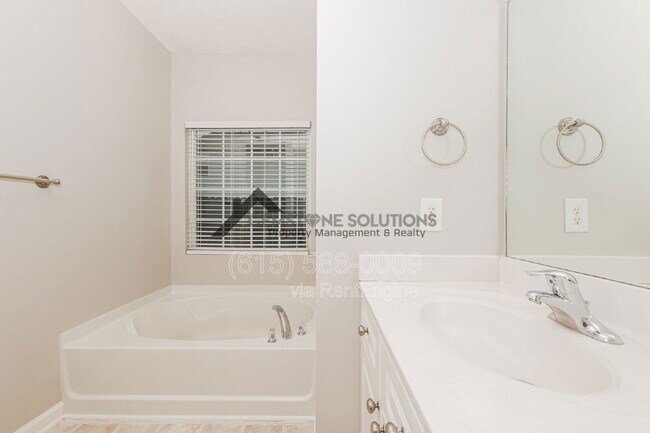 Building Photo - 1006 Prince St