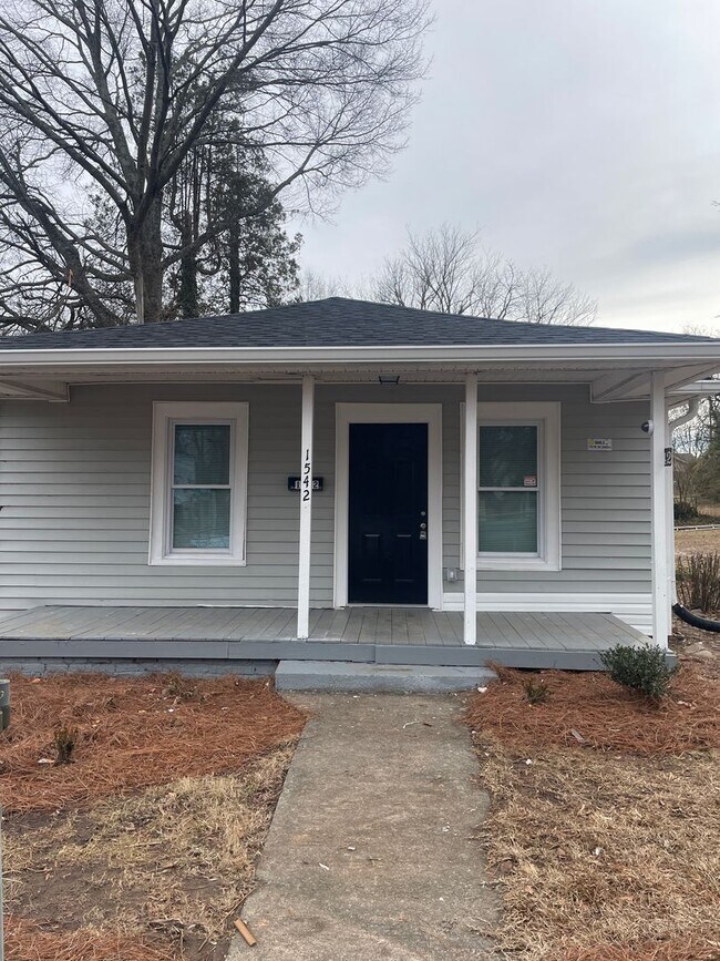 Building Photo - 1542 24th St NE