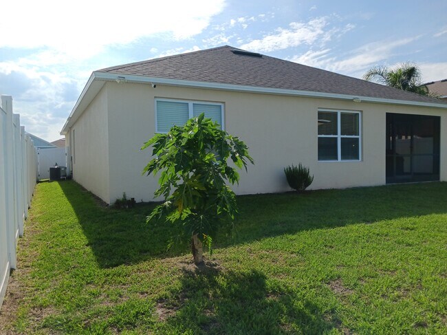 Building Photo - 563 Honey Bell Rd