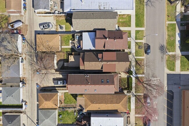 Building Photo - 907 Ferdinand Ave