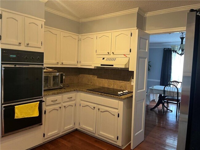 Building Photo - 1159 Aurora Ct
