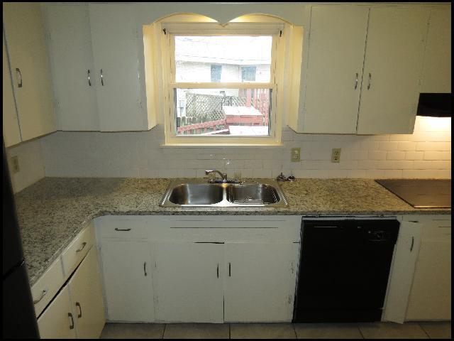 Building Photo - 6500 Marguerite Ln