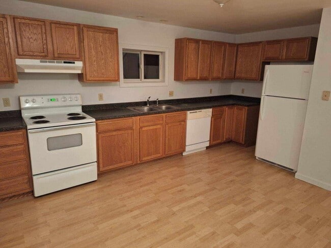 Building Photo - 18 Colby Way