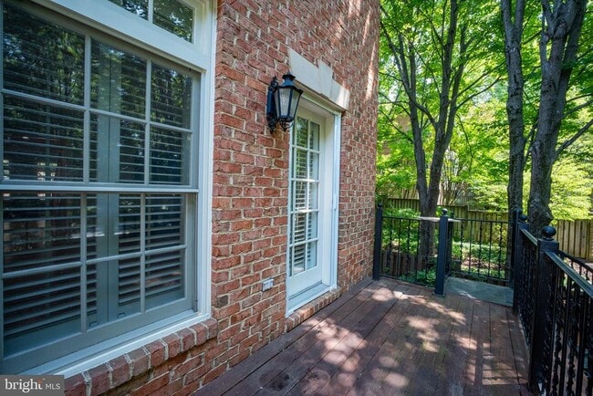 Building Photo - 2026 Mayfair McLean Ct