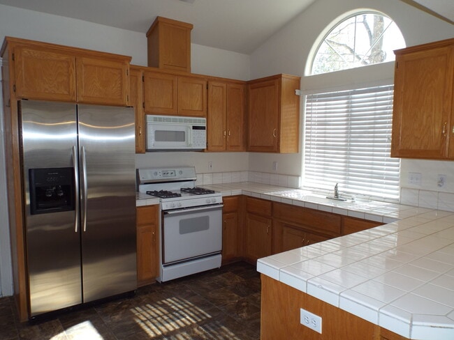 Building Photo - Gorgeous House in California Park Neighborhood!