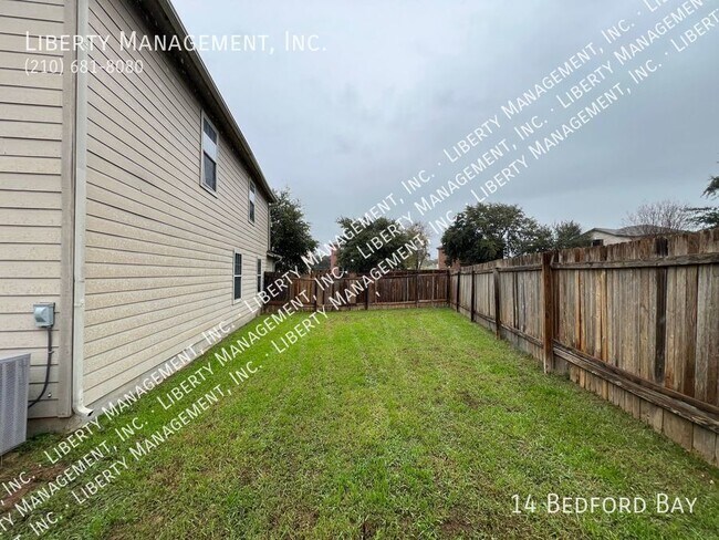 Building Photo - 4 bedroom with a Study