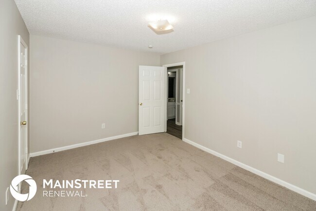 Building Photo - 4354 Rosswood Dr