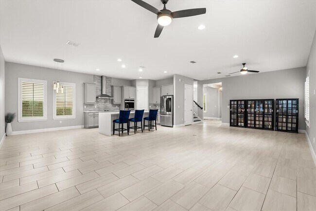 Building Photo - 6875 Arnoldson St