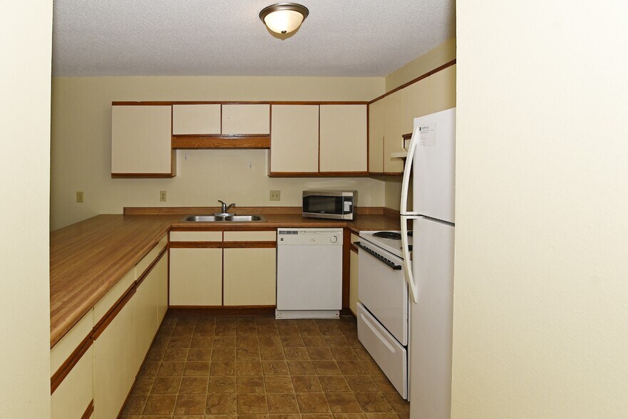 Primary Photo - Jacobs Square Apartments