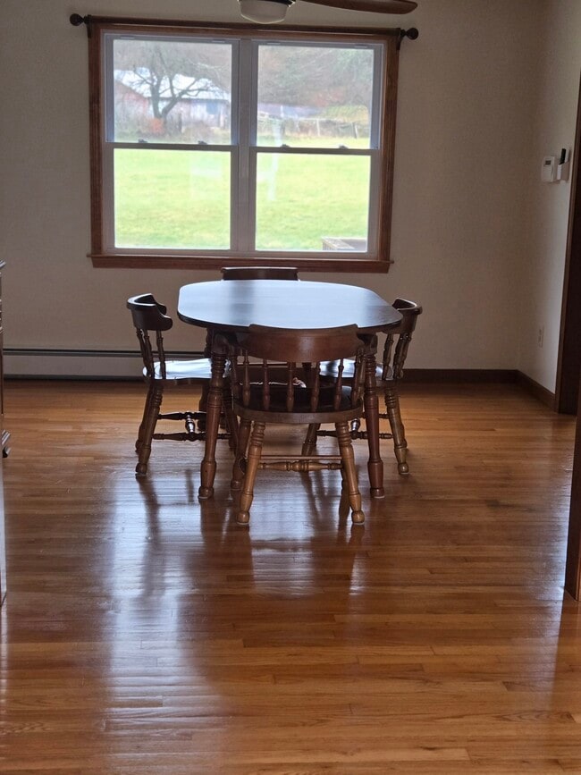 Building Photo - 48 River Rd