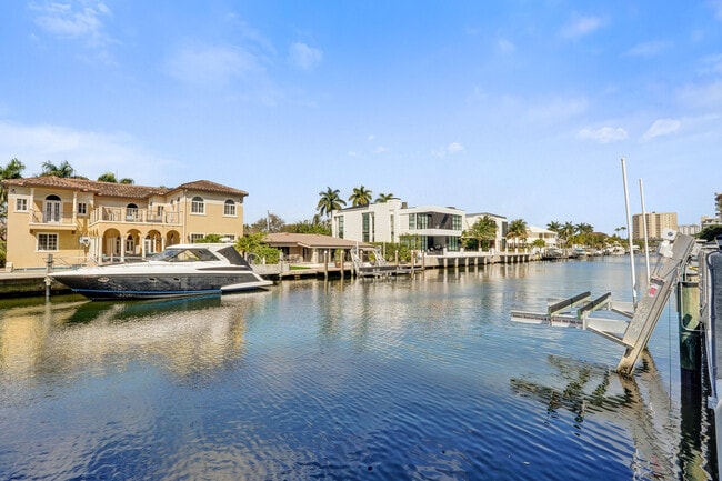 Building Photo - 1391 S Ocean Blvd