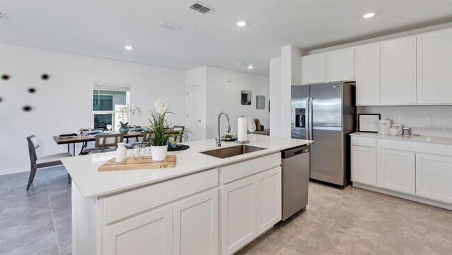 Building Photo - 149 Adventure Ave