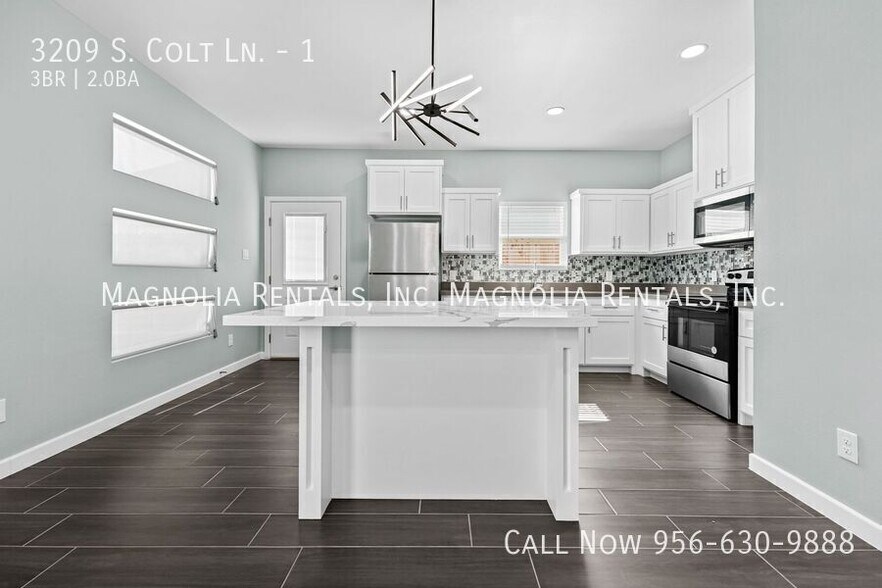Building Photo - 3209 S Colt Ln