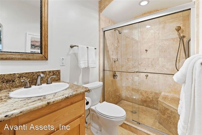 Building Photo - 2475 Jefferson-