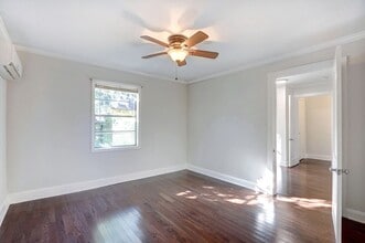 Building Photo - Single Family 2.5 bd, 1 ba close to Forsyth Park, Historic District
