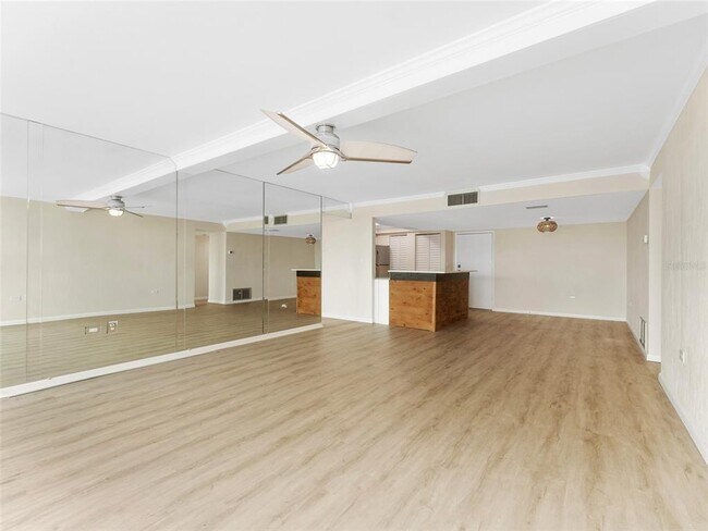 Building Photo - 450 Treasure Island Causeway