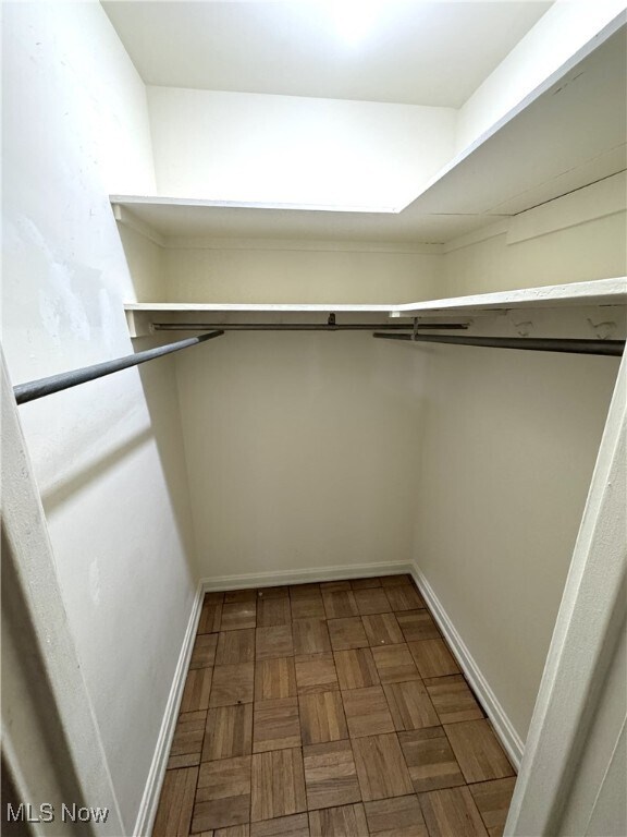 Building Photo - 11820 Edgewater Dr