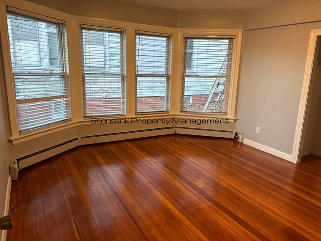 Building Photo - 687 Charles St