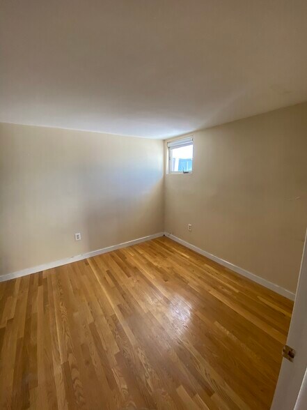 Building Photo - 382 Dorchester St