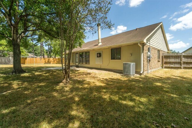 Building Photo - 2902 Laurelridge Dr