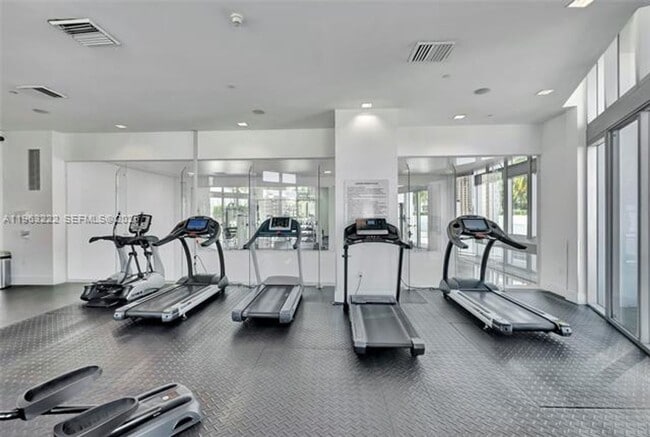 Building Photo - 350 S Miami Ave