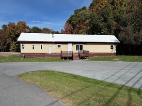 Building Photo - 32387 State Rte 3