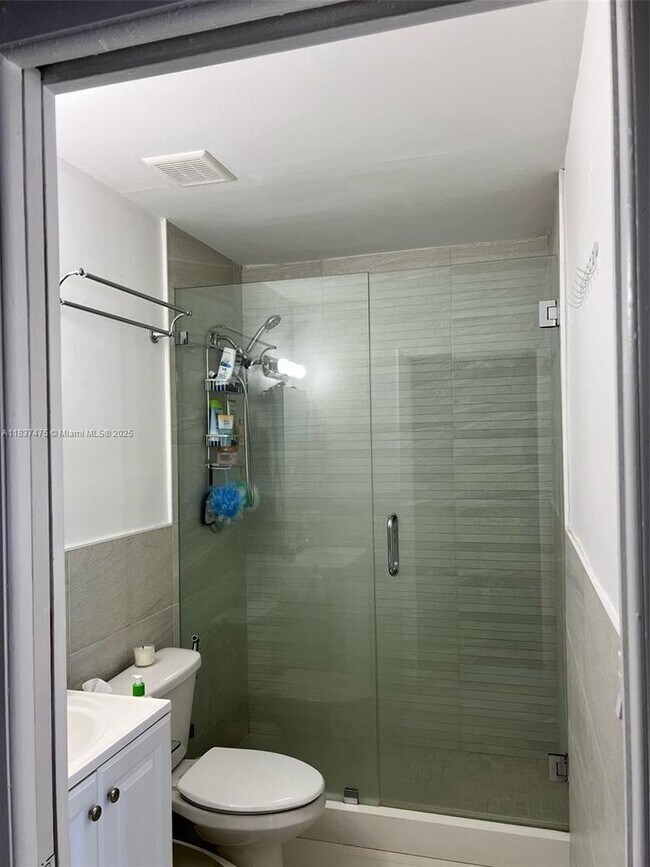 Building Photo - 15530 SW 68th Terrace