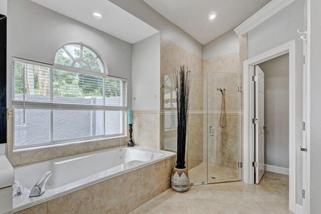 Building Photo - 139 Brookhaven Ct