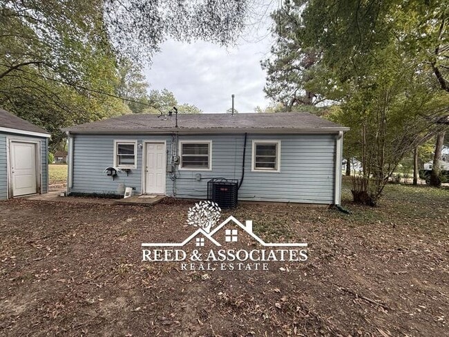 Building Photo - Adorable Millington Home
