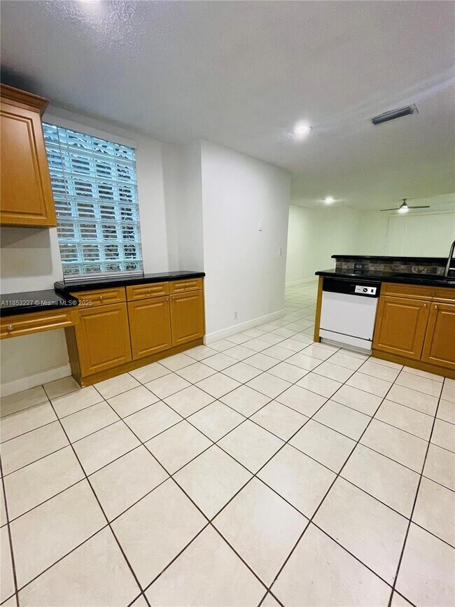 Building Photo - 1503 Veracruz Ln