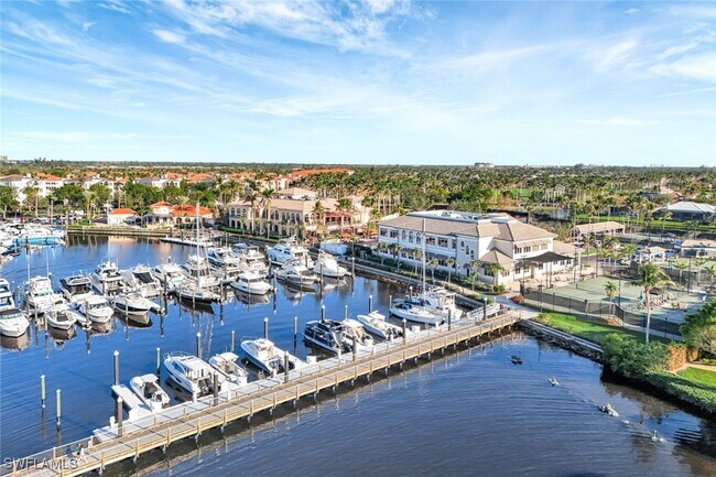 Building Photo - 14899 Crescent Cove Dr