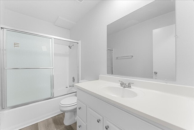 Building Photo - 2919 Baldwin St