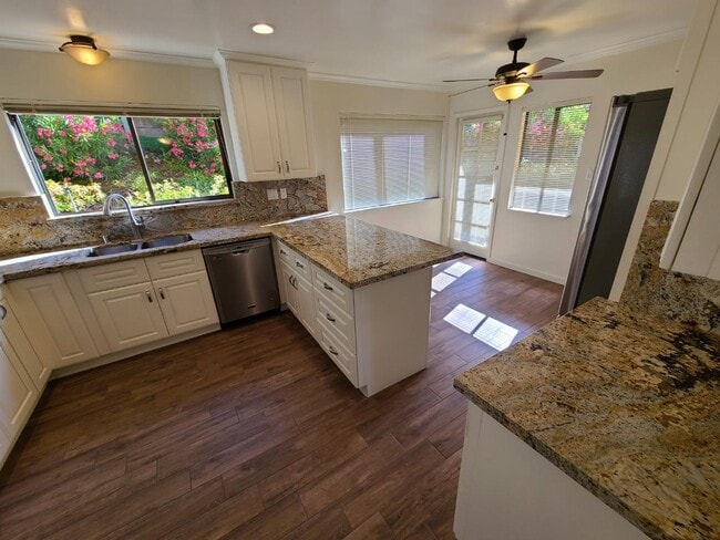 Building Photo - 717 Melissa Ct