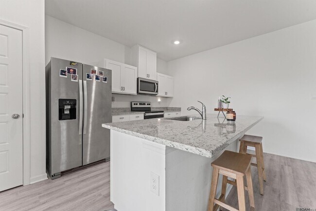 Building Photo - 12780 Sweetleaf Ave