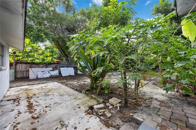 Building Photo - 408 60th Ave Dr W
