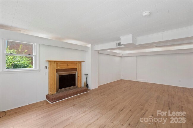 Building Photo - 3124 Edsel Pl