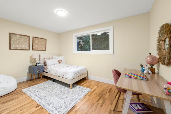 Building Photo - 130 SW 194th St