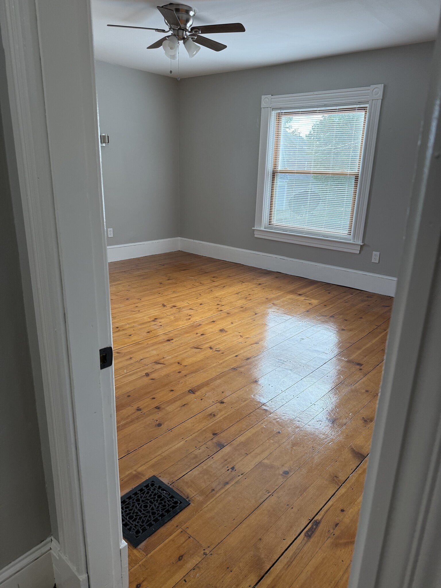 Bedroom1 - 9 Marlboro Rd