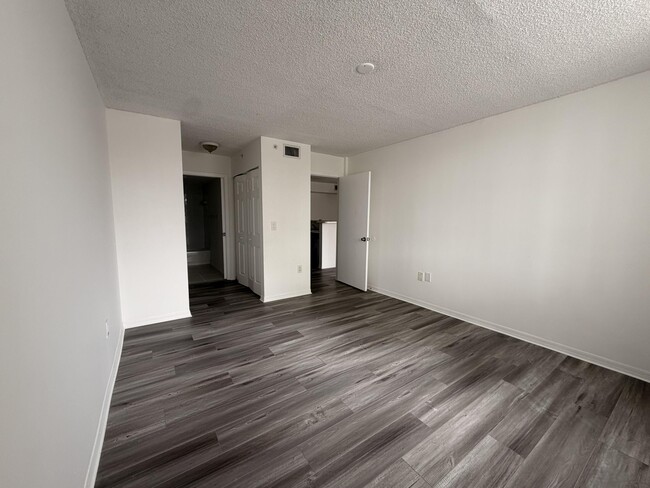 Building Photo - 12112 St.Andrews Pl