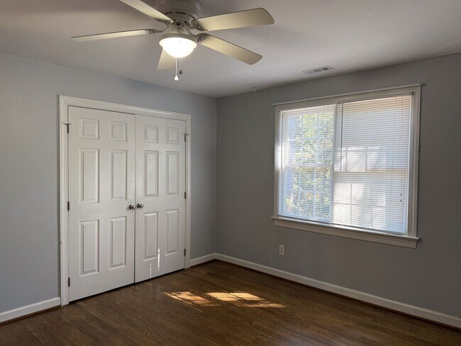Building Photo - Gorgeous 4-Bedroom Home on a Cul-de-Sac wi...