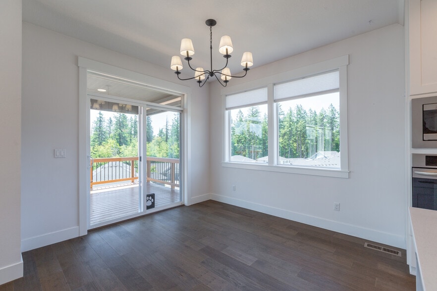Dining Room - 3352 NE Spruce Dr