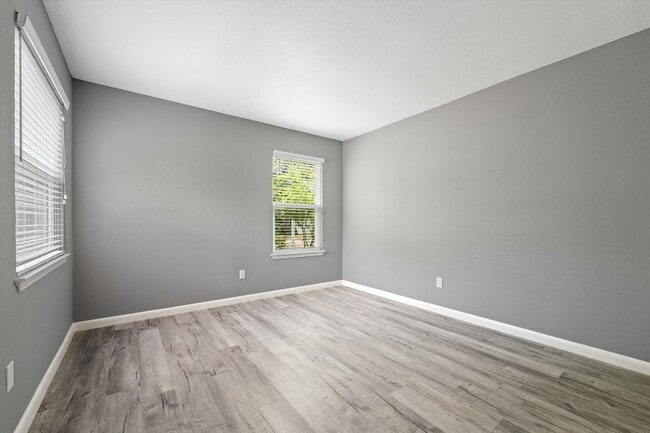 Building Photo - Modern Makeover in Prime NW Austin Location
