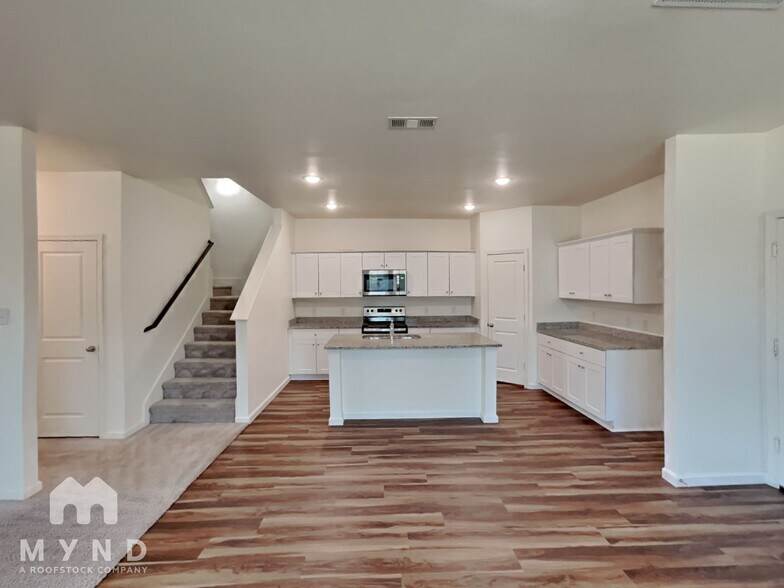 Building Photo - 6301 Tropicana Way