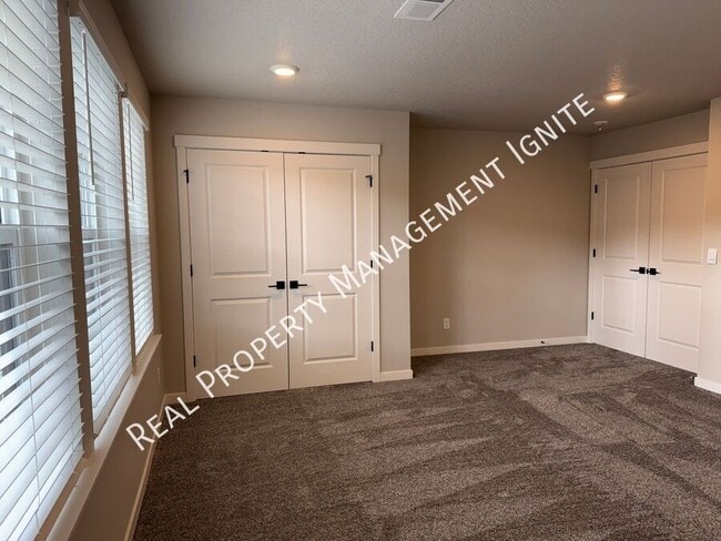 Building Photo - 19294 SW Marshmallow Pl